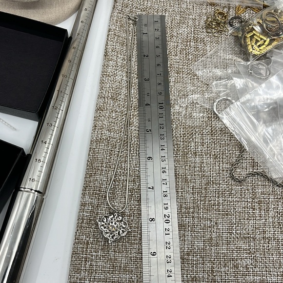 Beautiful Absolute 925 Italy Sterling Silver Necklace with CZ Pendant - Picture 13 of 15